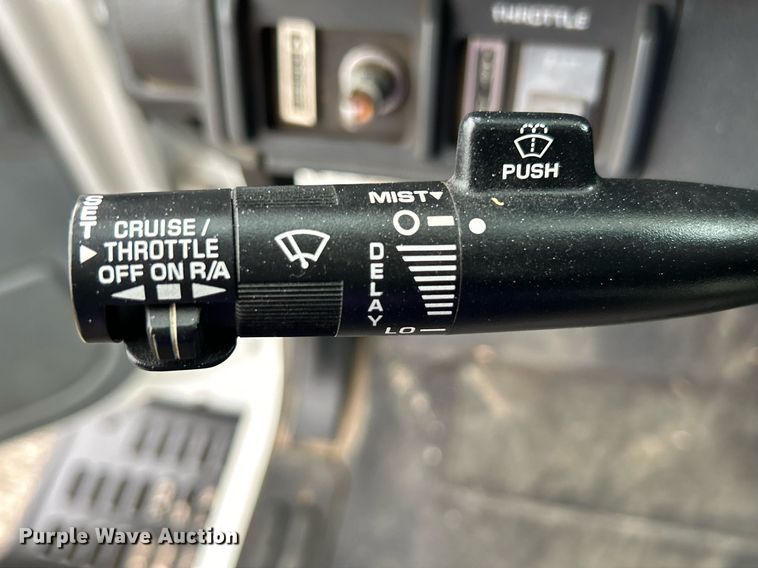 image for item OM9199 1998 GMC C8500 digger derrick truck