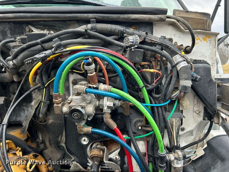 image for item OM9199 1998 GMC C8500 digger derrick truck