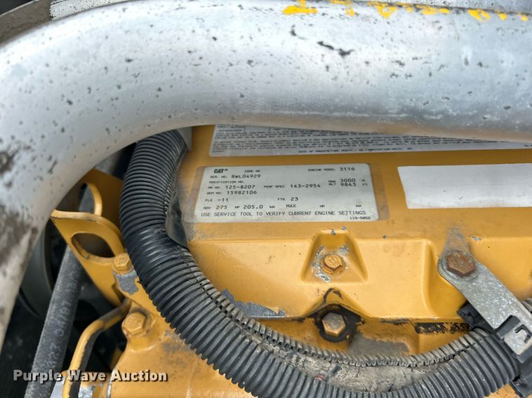 image for item OM9199 1998 GMC C8500 digger derrick truck