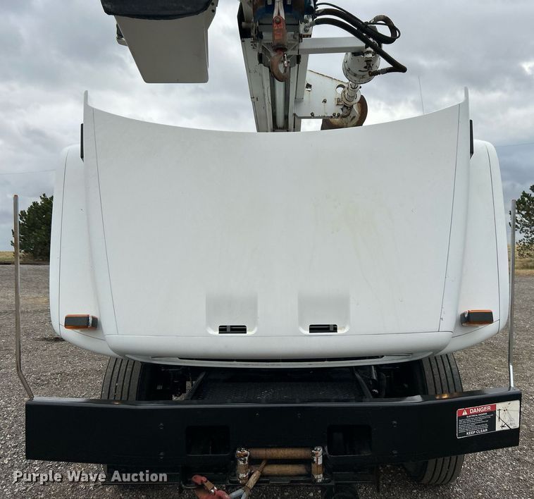 image for item OM9199 1998 GMC C8500 digger derrick truck