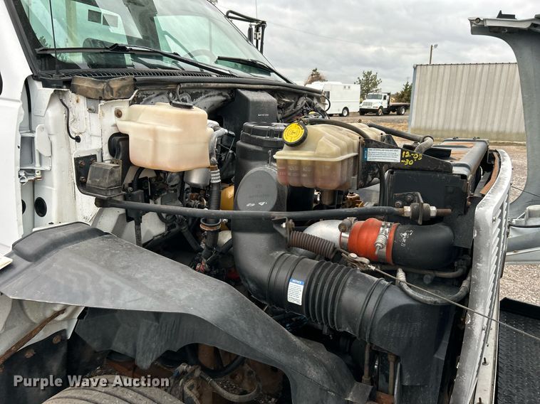 image for item OM9199 1998 GMC C8500 digger derrick truck