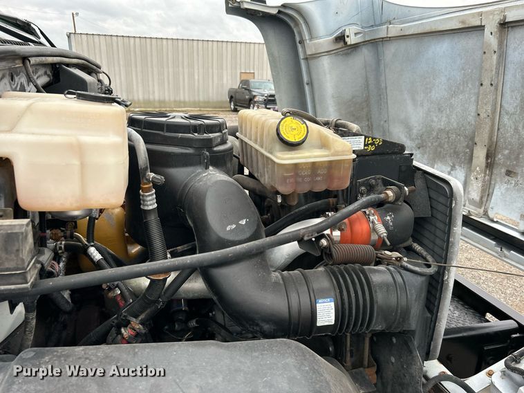 image for item OM9199 1998 GMC C8500 digger derrick truck