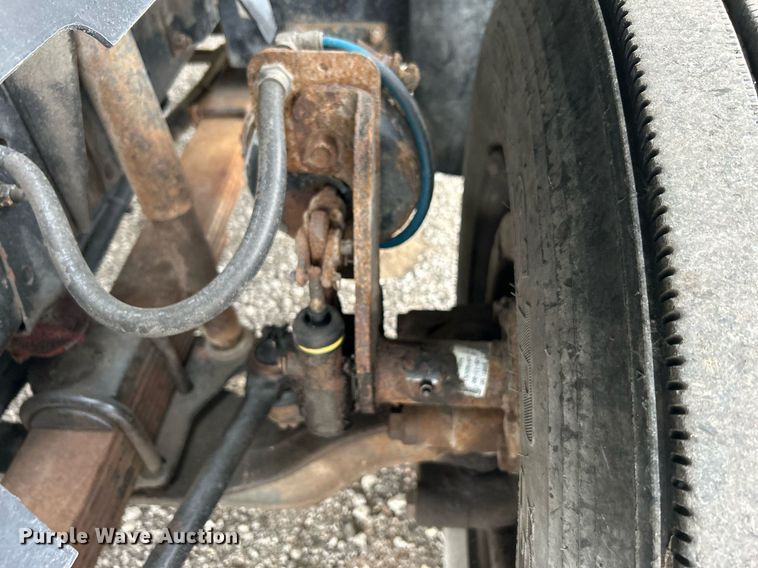 image for item OM9199 1998 GMC C8500 digger derrick truck