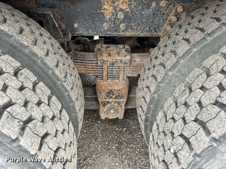 image for item OM9199 1998 GMC C8500 digger derrick truck