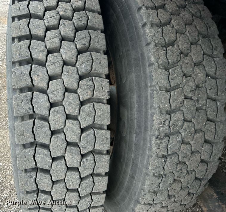 image for item OM9199 1998 GMC C8500 digger derrick truck