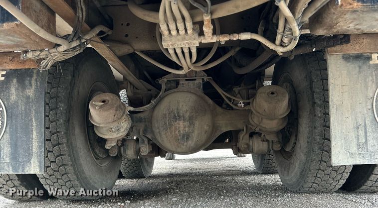 image for item OM9199 1998 GMC C8500 digger derrick truck