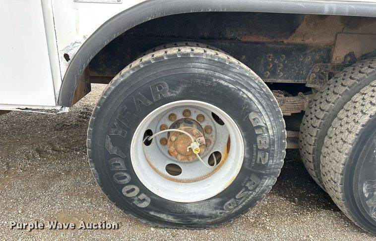 image for item OM9199 1998 GMC C8500 digger derrick truck