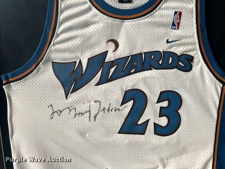 image for item DN0626 Michael Jordan memorabilia