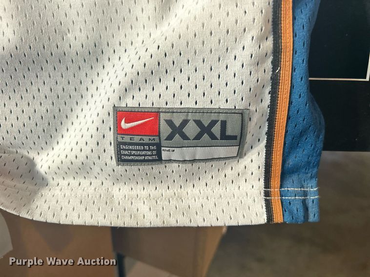 image for item DN0626 Michael Jordan memorabilia