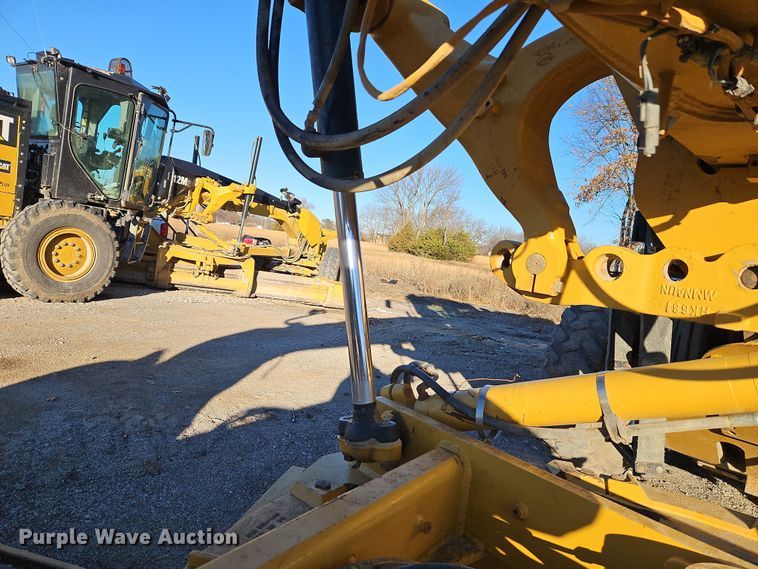 image for item DN7159 2010 Caterpillar 12M  motor grader