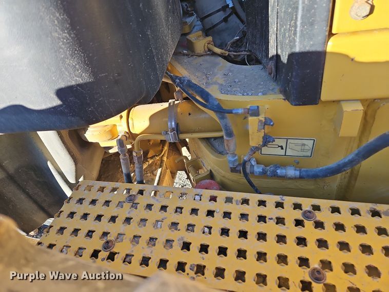 image for item DN7159 2010 Caterpillar 12M  motor grader