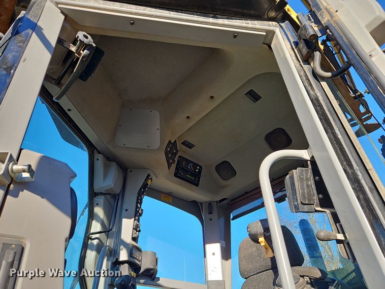 image for item DN7159 2010 Caterpillar 12M  motor grader