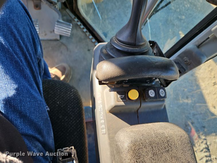 image for item DN7159 2010 Caterpillar 12M  motor grader