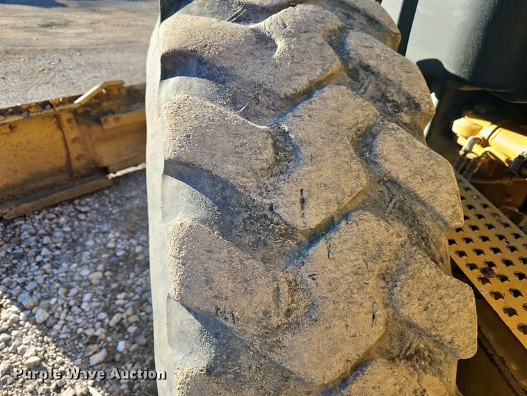 image for item DN7159 2010 Caterpillar 12M  motor grader