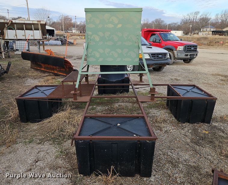 image for item DN7167 Fish feeder