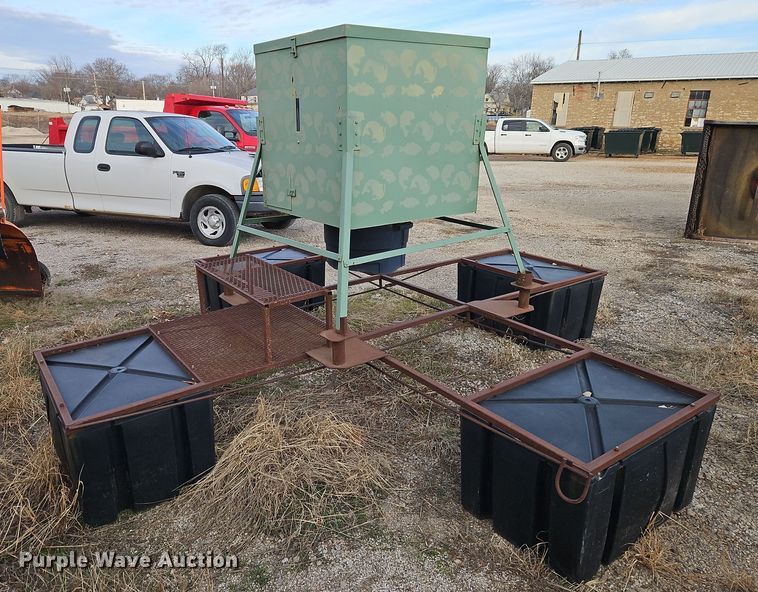 image for item DN7167 Fish feeder