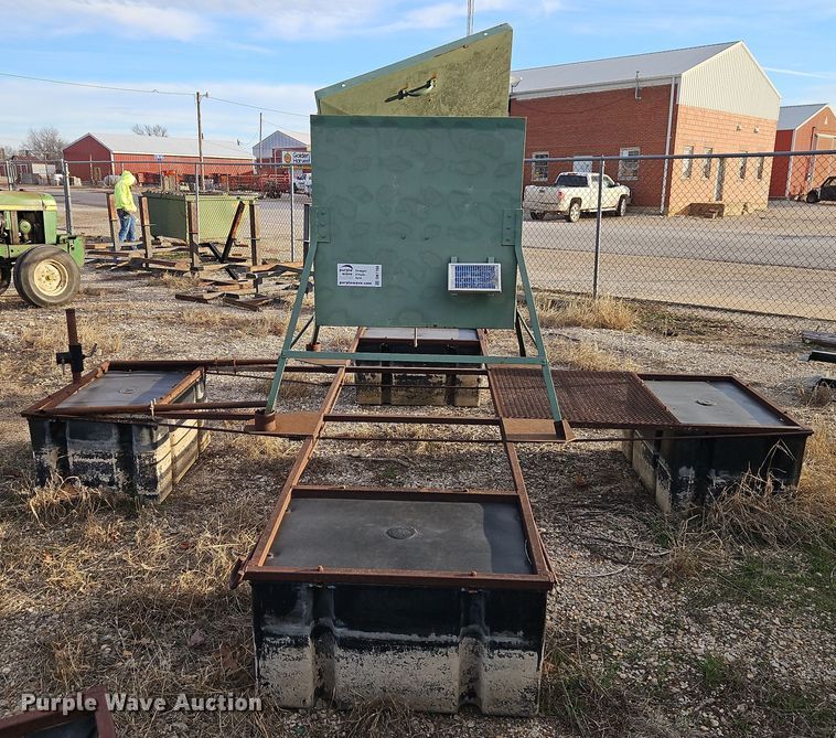 image for item DN7168 Fish feeder