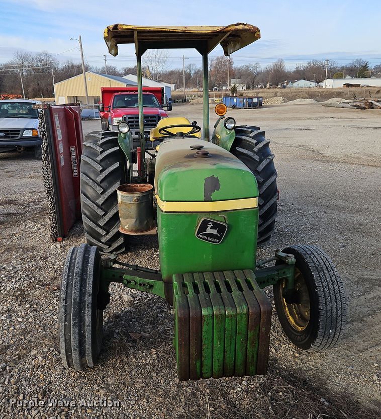 image for item DN7170 1976 John Deere 2640  tractor