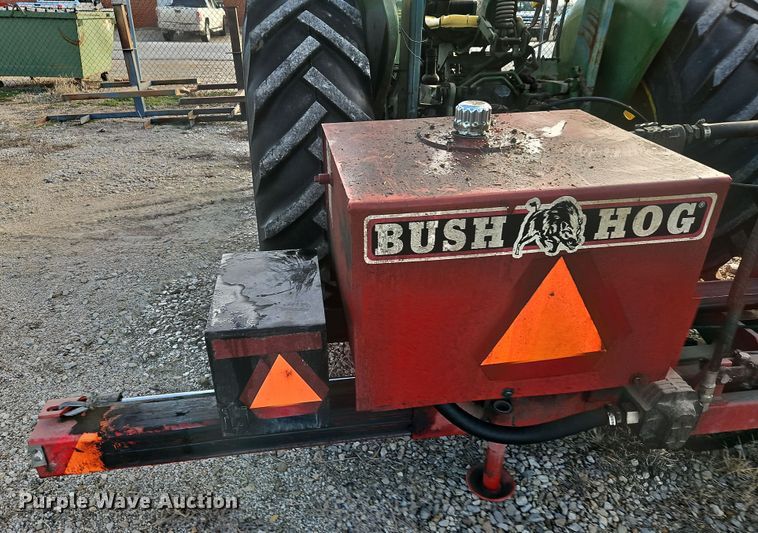 image for item DN7170 1976 John Deere 2640  tractor