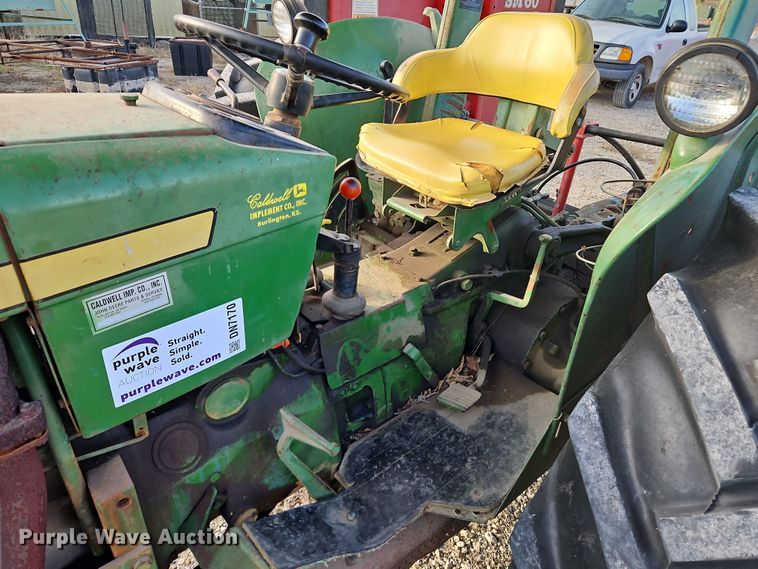 image for item DN7170 1976 John Deere 2640  tractor