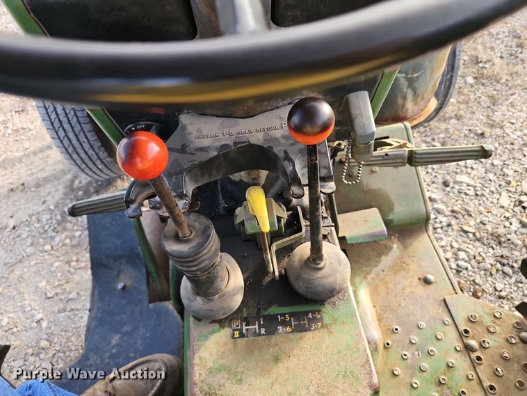 image for item DN7170 1976 John Deere 2640  tractor