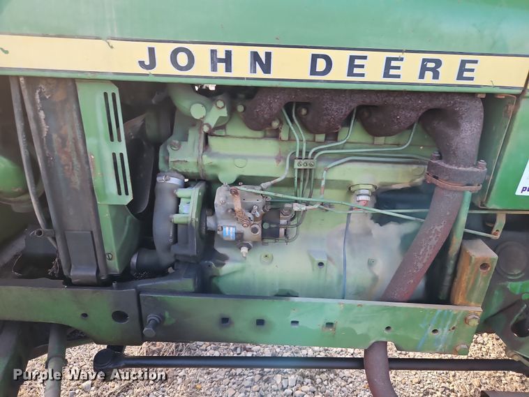 image for item DN7170 1976 John Deere 2640  tractor