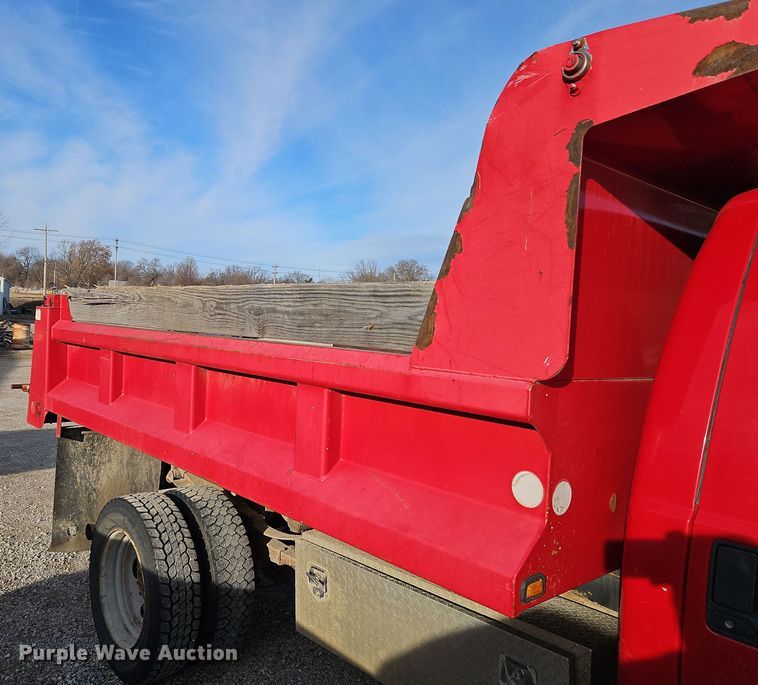 image for item DN7171 2006 Ford F550 Super Duty XL  dump flatbed truck