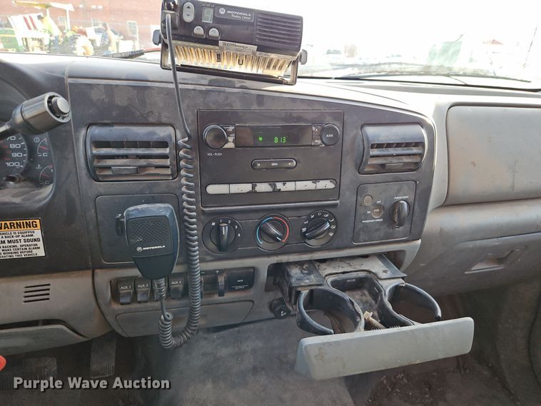 image for item DN7171 2006 Ford F550 Super Duty XL  dump flatbed truck