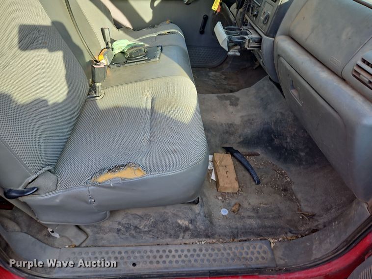 image for item DN7171 2006 Ford F550 Super Duty XL  dump flatbed truck