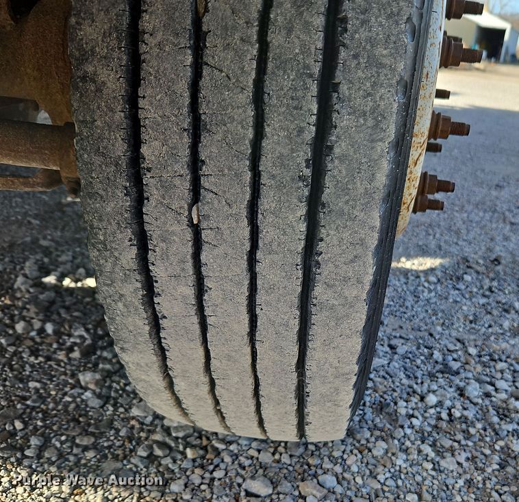 image for item DN7171 2006 Ford F550 Super Duty XL  dump flatbed truck