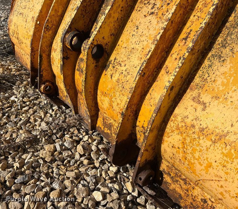 image for item DP2170 1975 John Deere 644BA  wheel loader