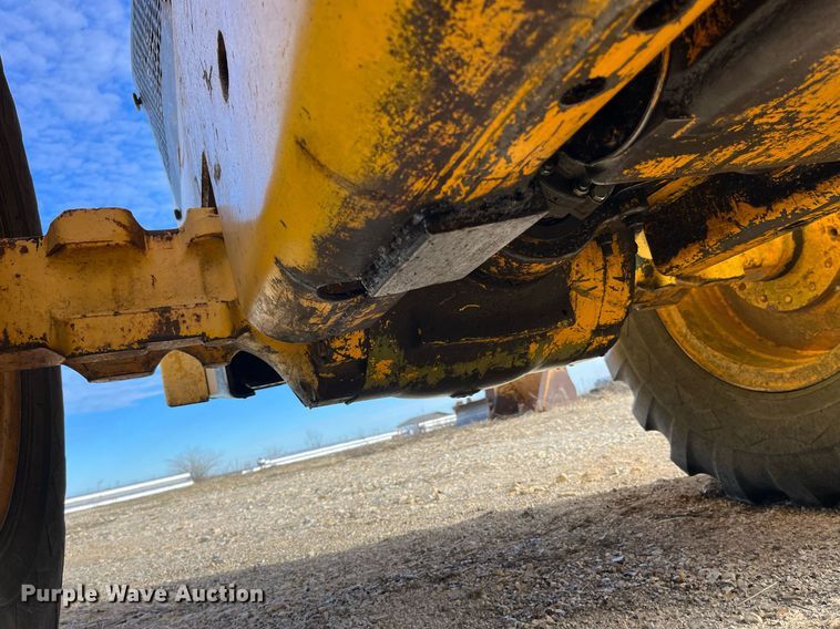 image for item DP2170 1975 John Deere 644BA  wheel loader