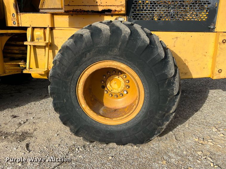 image for item DP2170 1975 John Deere 644BA  wheel loader