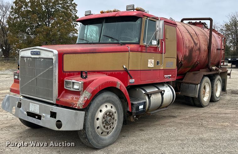 image for item DP3263 1985 Volvo White  water truck