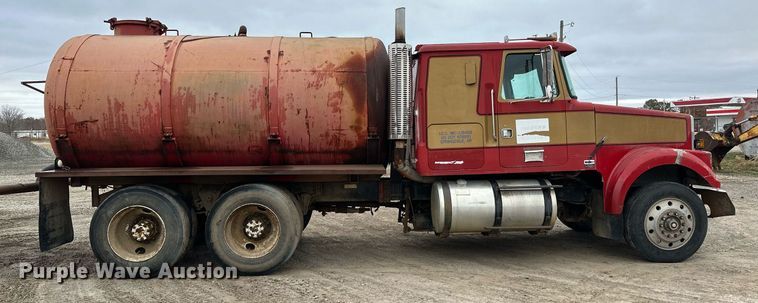 image for item DP3263 1985 Volvo White  water truck