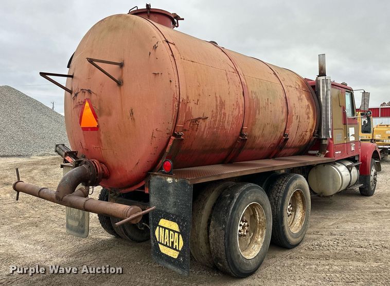 image for item DP3263 1985 Volvo White  water truck