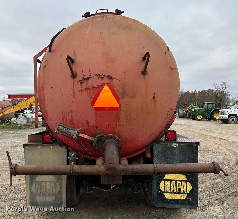 image for item DP3263 1985 Volvo White  water truck