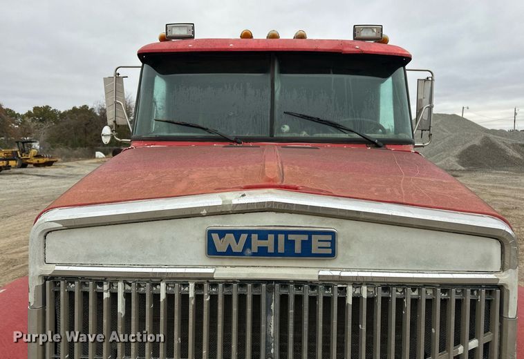 image for item DP3263 1985 Volvo White  water truck