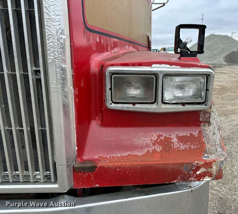 image for item DP3263 1985 Volvo White  water truck