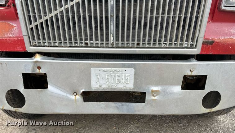 image for item DP3263 1985 Volvo White  water truck