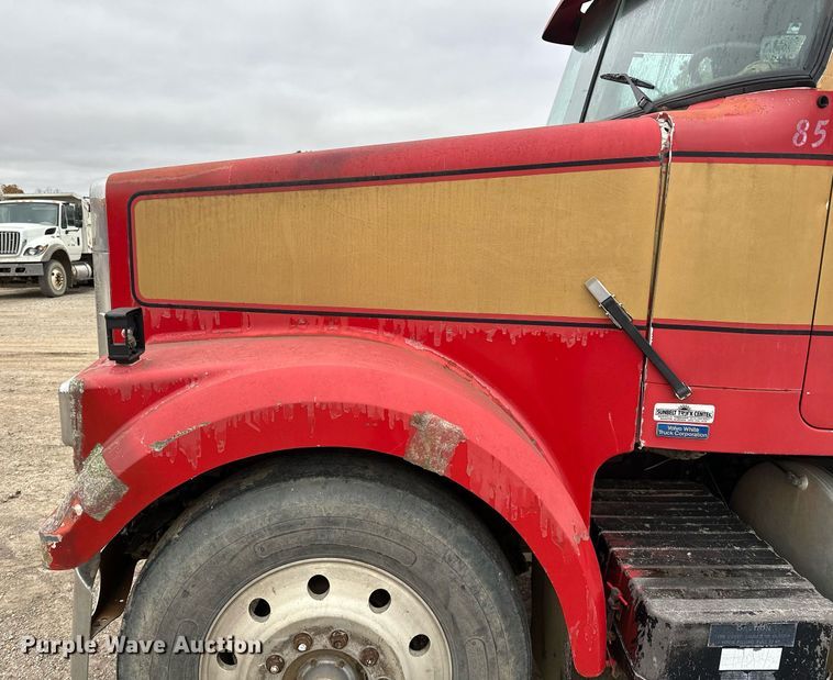 image for item DP3263 1985 Volvo White  water truck