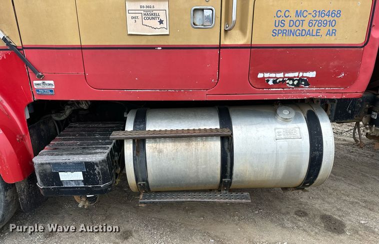 image for item DP3263 1985 Volvo White  water truck