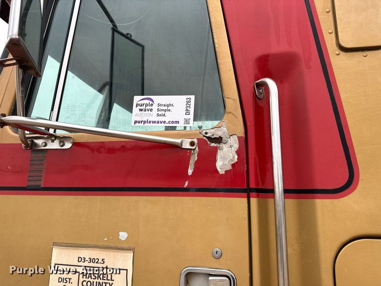 image for item DP3263 1985 Volvo White  water truck