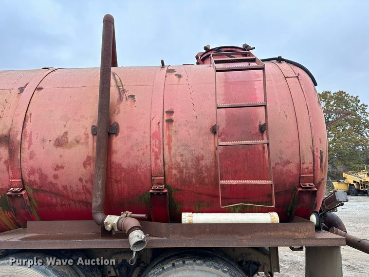 image for item DP3263 1985 Volvo White  water truck