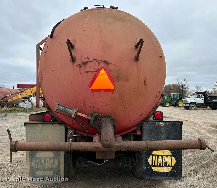 image for item DP3263 1985 Volvo White  water truck