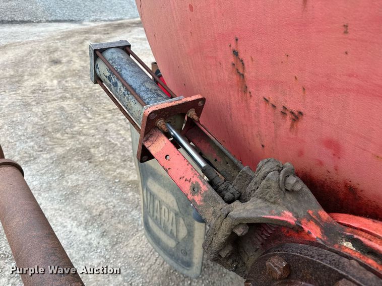 image for item DP3263 1985 Volvo White  water truck