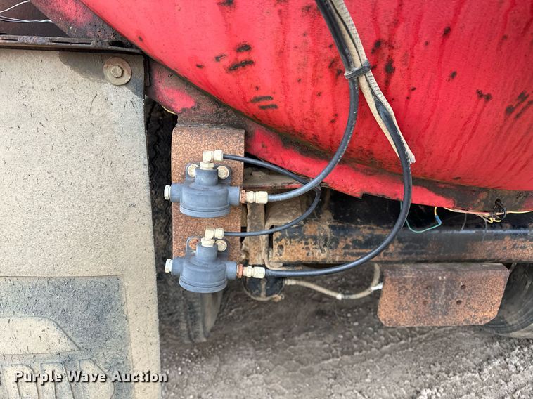 image for item DP3263 1985 Volvo White  water truck