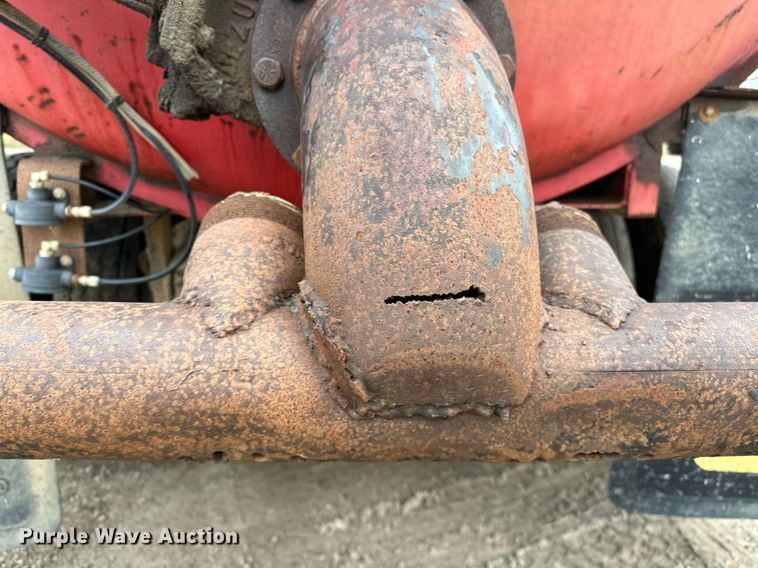 image for item DP3263 1985 Volvo White  water truck