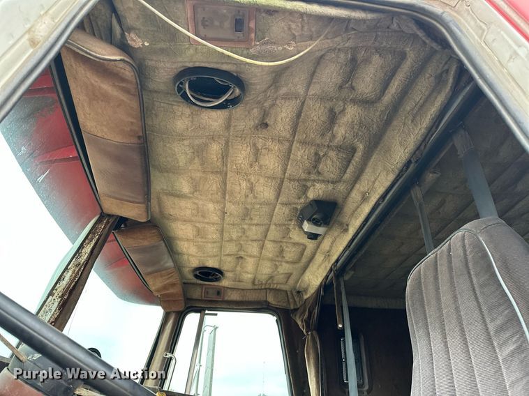 image for item DP3263 1985 Volvo White  water truck