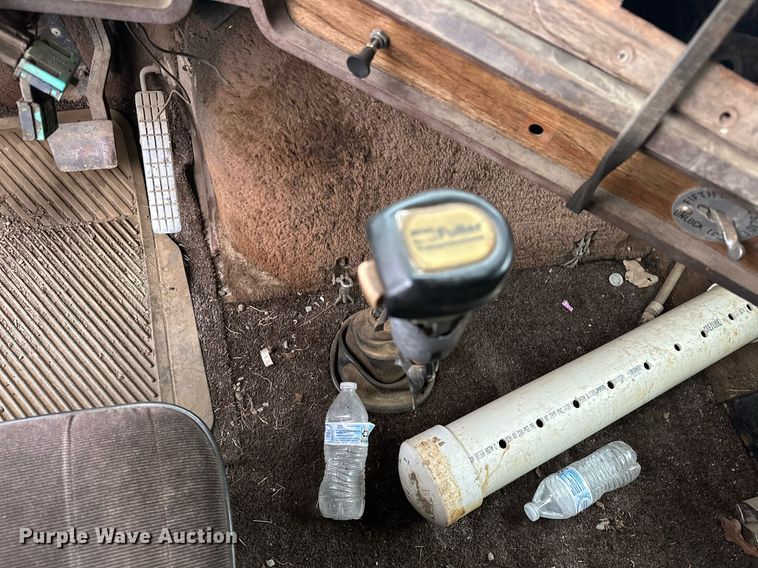 image for item DP3263 1985 Volvo White  water truck